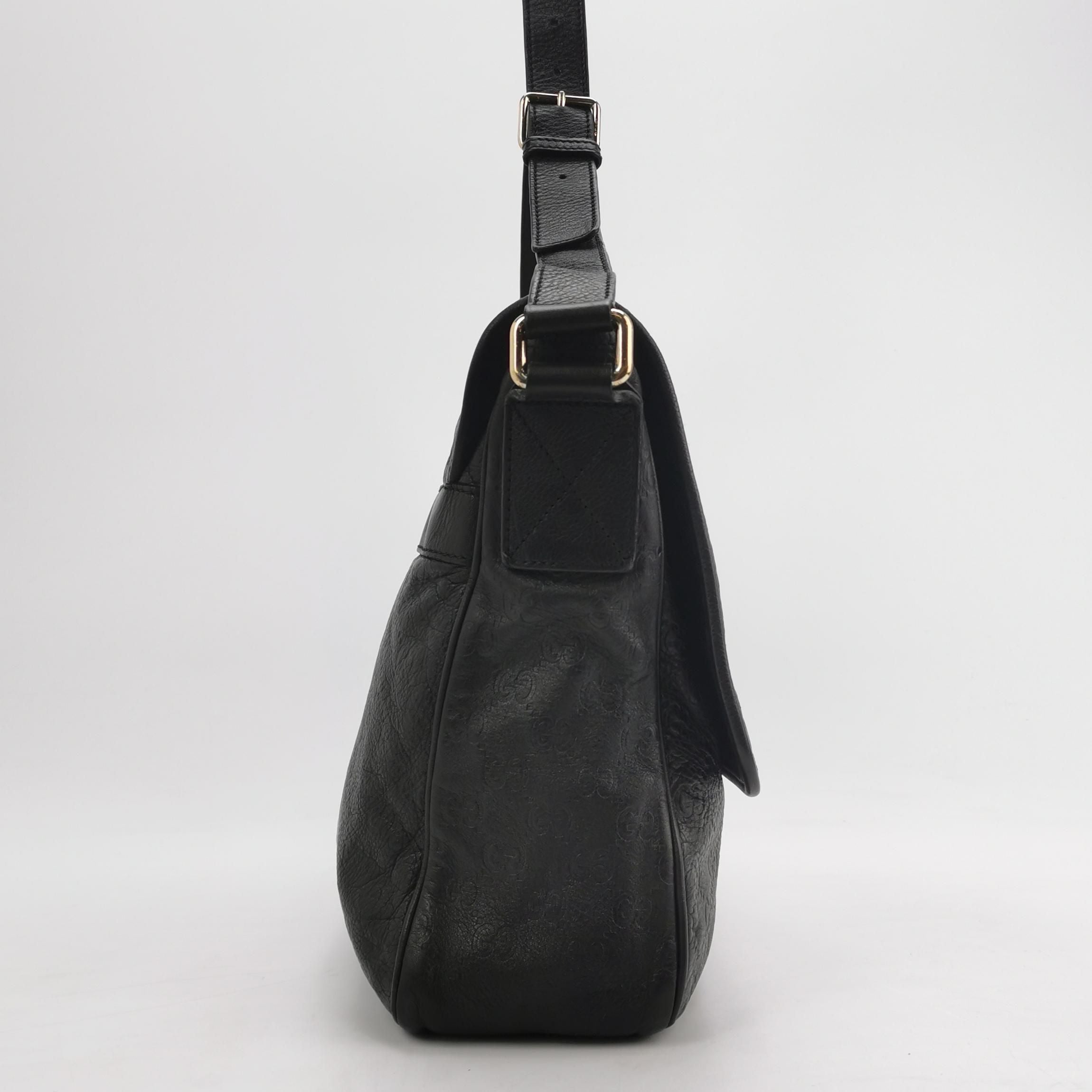 Gucci Leather Solid Pattern Flap Crossbody Bag 250106781014283