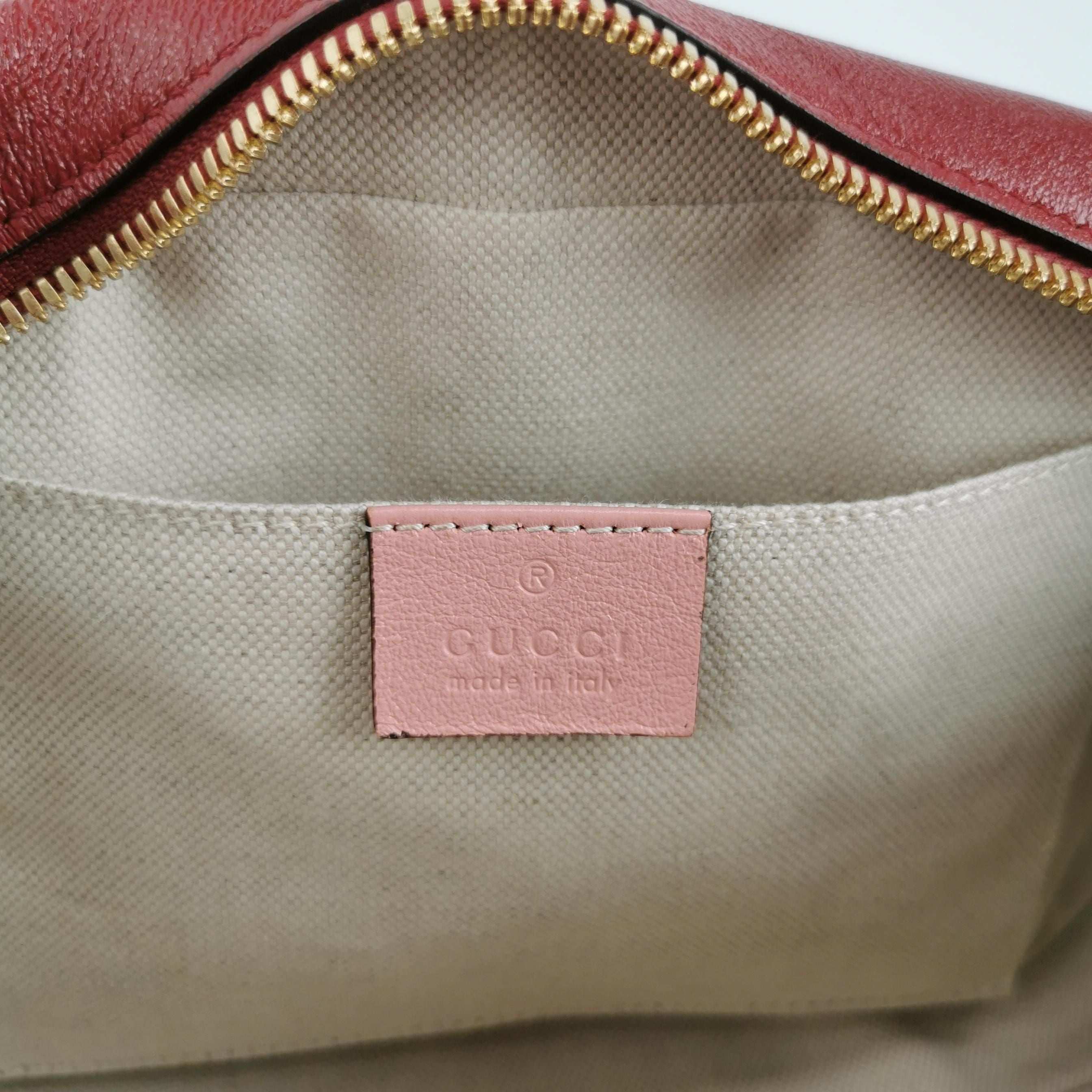 Gucci GG Marmont Small Leather Shoulder Bag with Contrast Trim and Double G Logo 2504171531153558