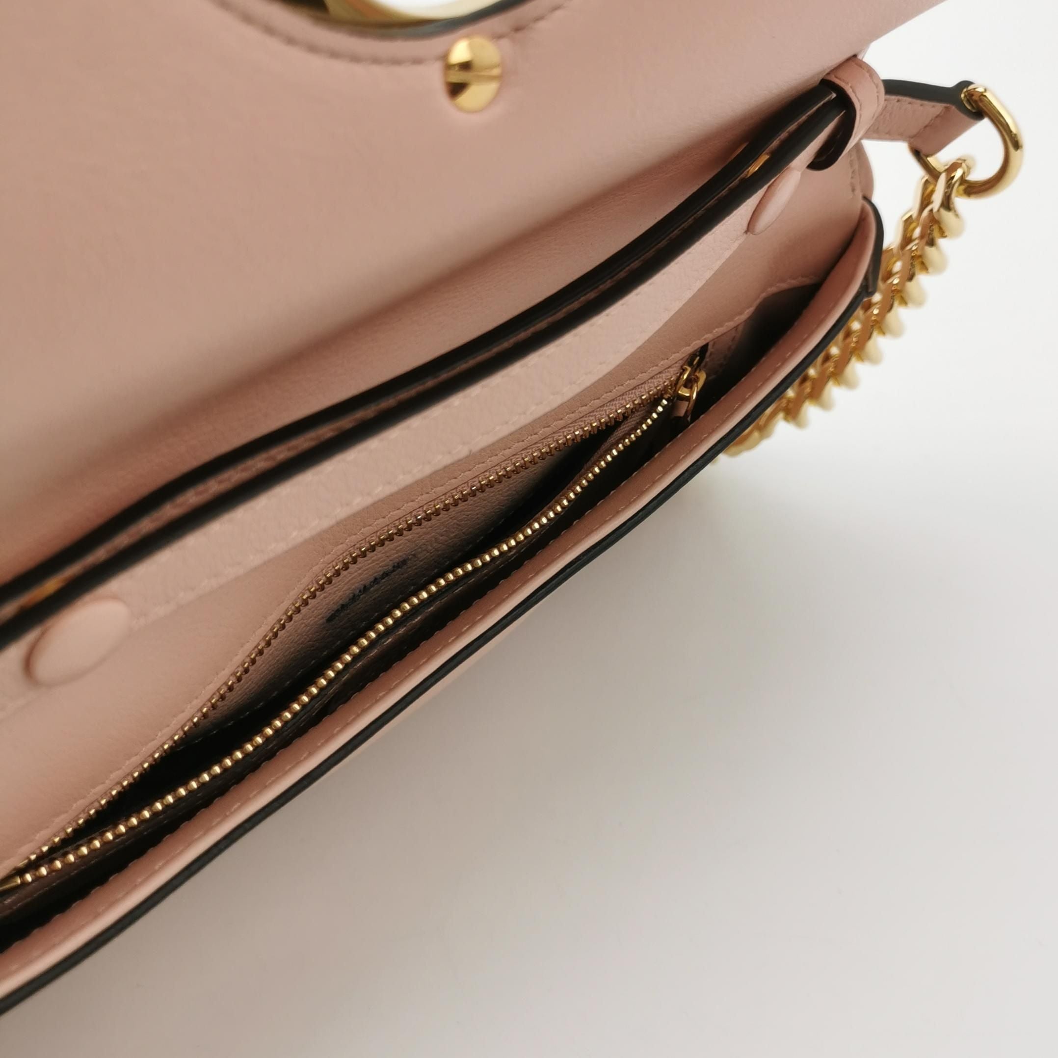 Gucci Blondie Small Leather Solid GG Shoulder Bag Crossbody Bag 250303781089579
