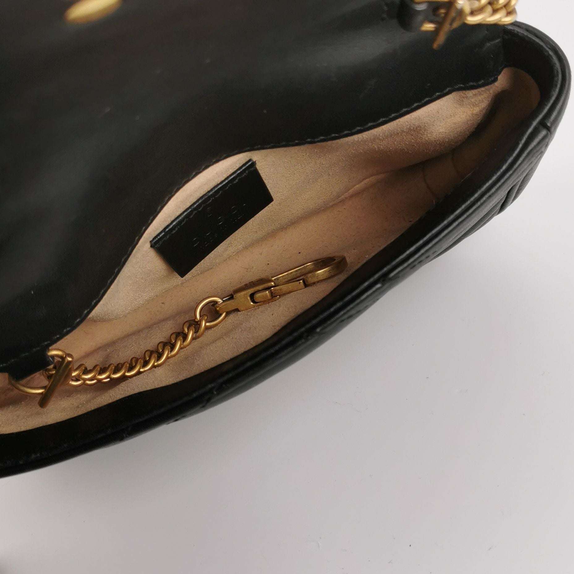Gucci GG Marmont Mini Leather V-stitch Double G Flap Crossbody Bag 250219781070821