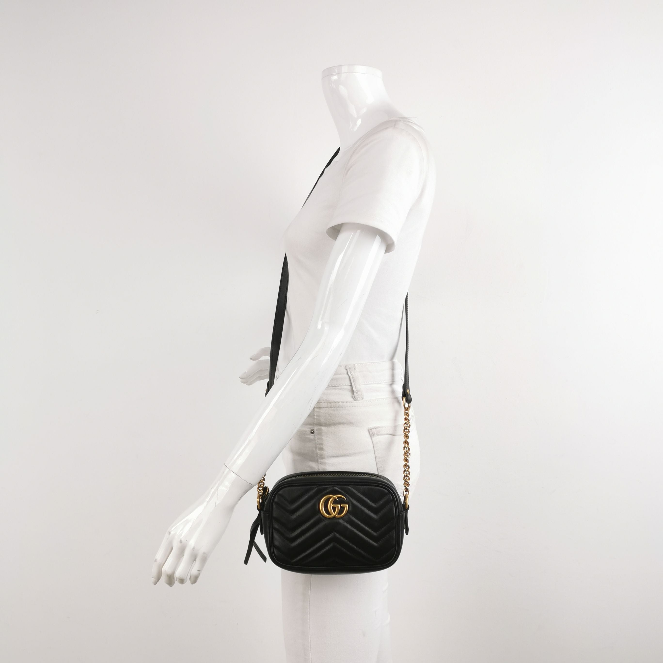 Gucci GG Marmont Mini Leather V-stitch Double G Logo Camera Crossbody Bag 250606781225501