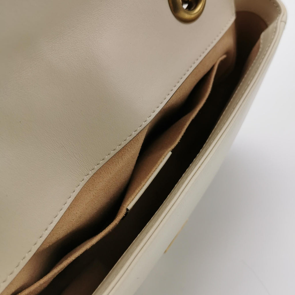 Gucci GG Marmont Mini Leather V-Stitch Double G Logo Flap Shoulder Bag 250606781225341