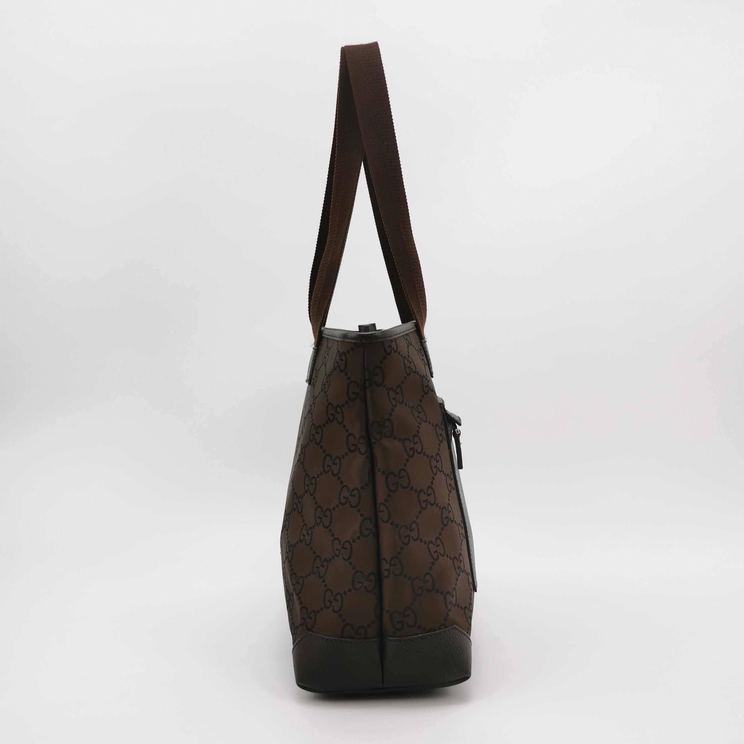 Gucci Leather and Nylon GG Canvas Zip Pocket Shoulder Bag 250603781220187
