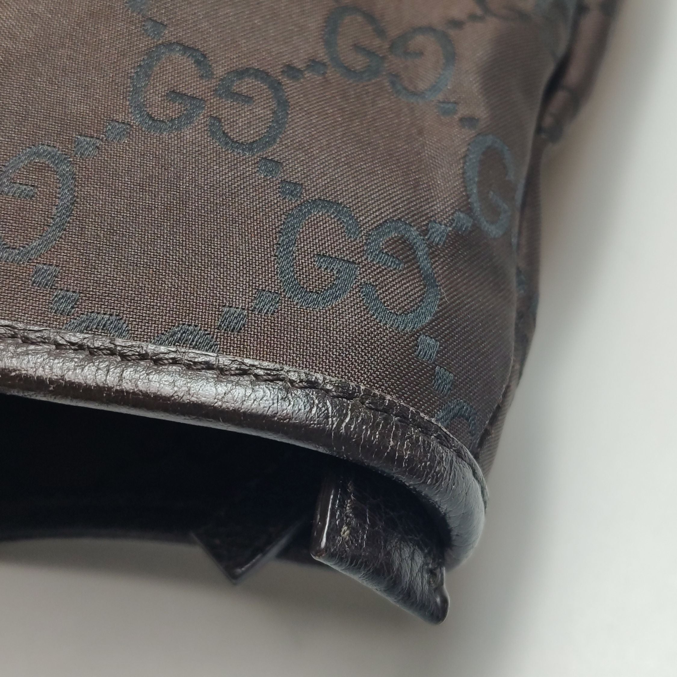 Gucci Leather and Nylon GG Canvas Zip Pocket Shoulder Bag 250603781220187