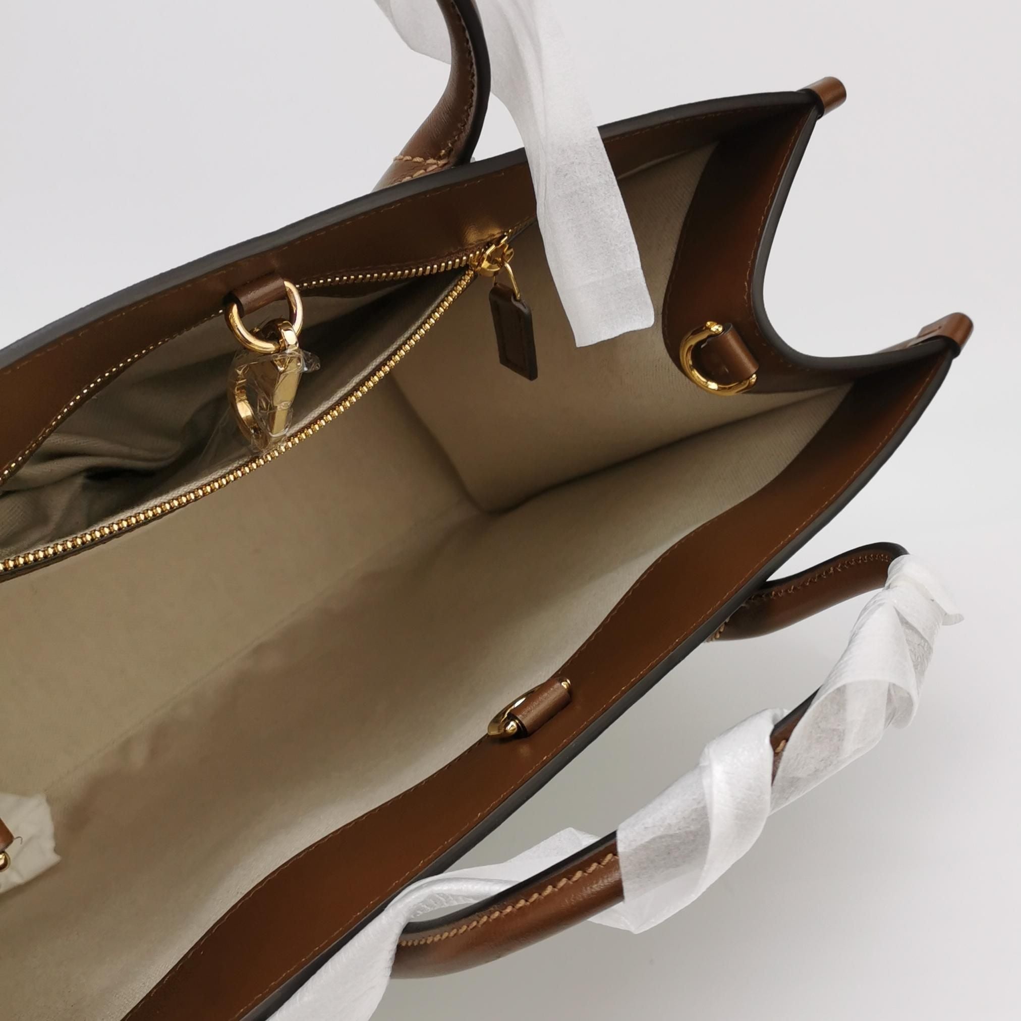 Gucci GG Retro Medium Leather Shoulder Bag 250604781222460