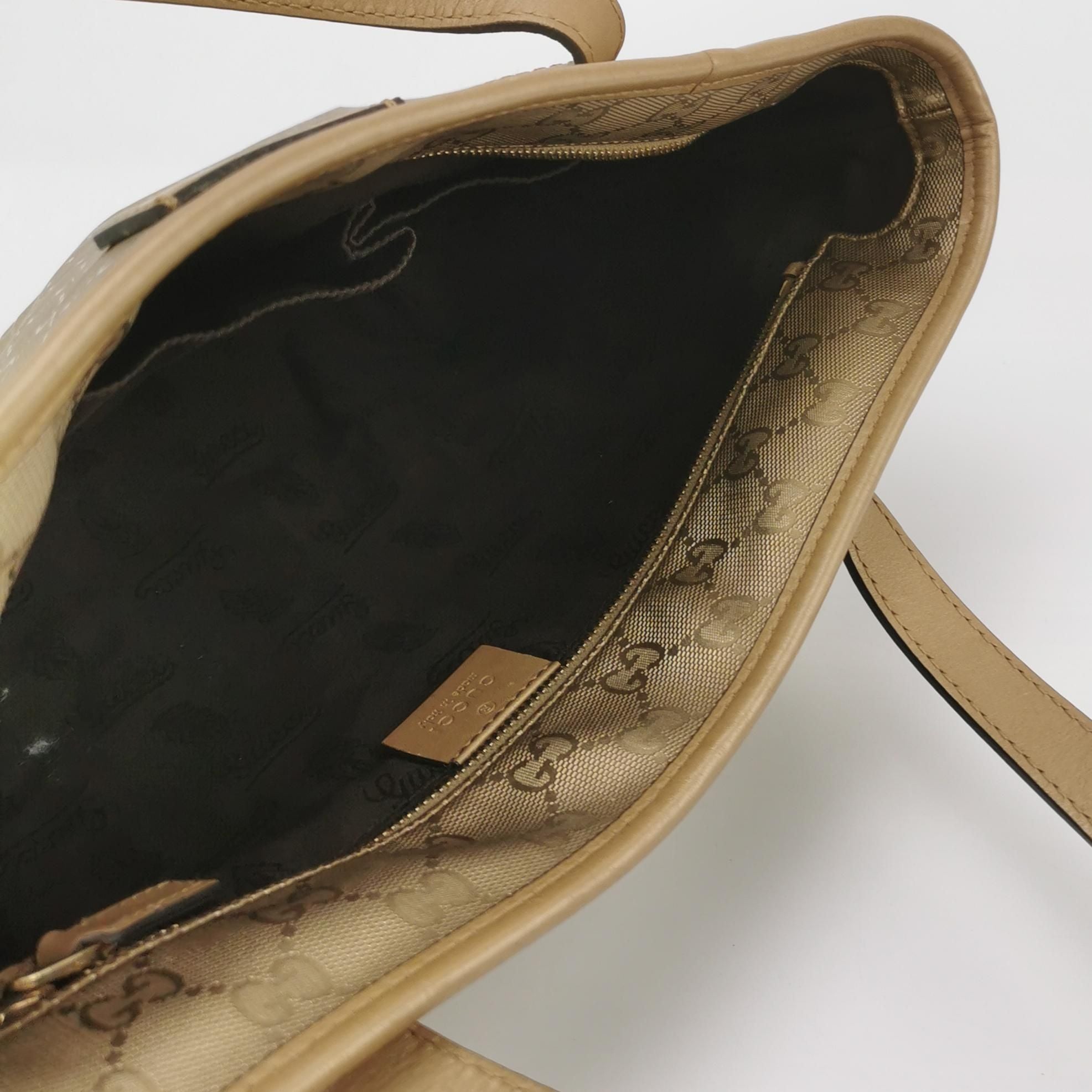 Gucci GG Canvas Shoulder Bag 250604781221631