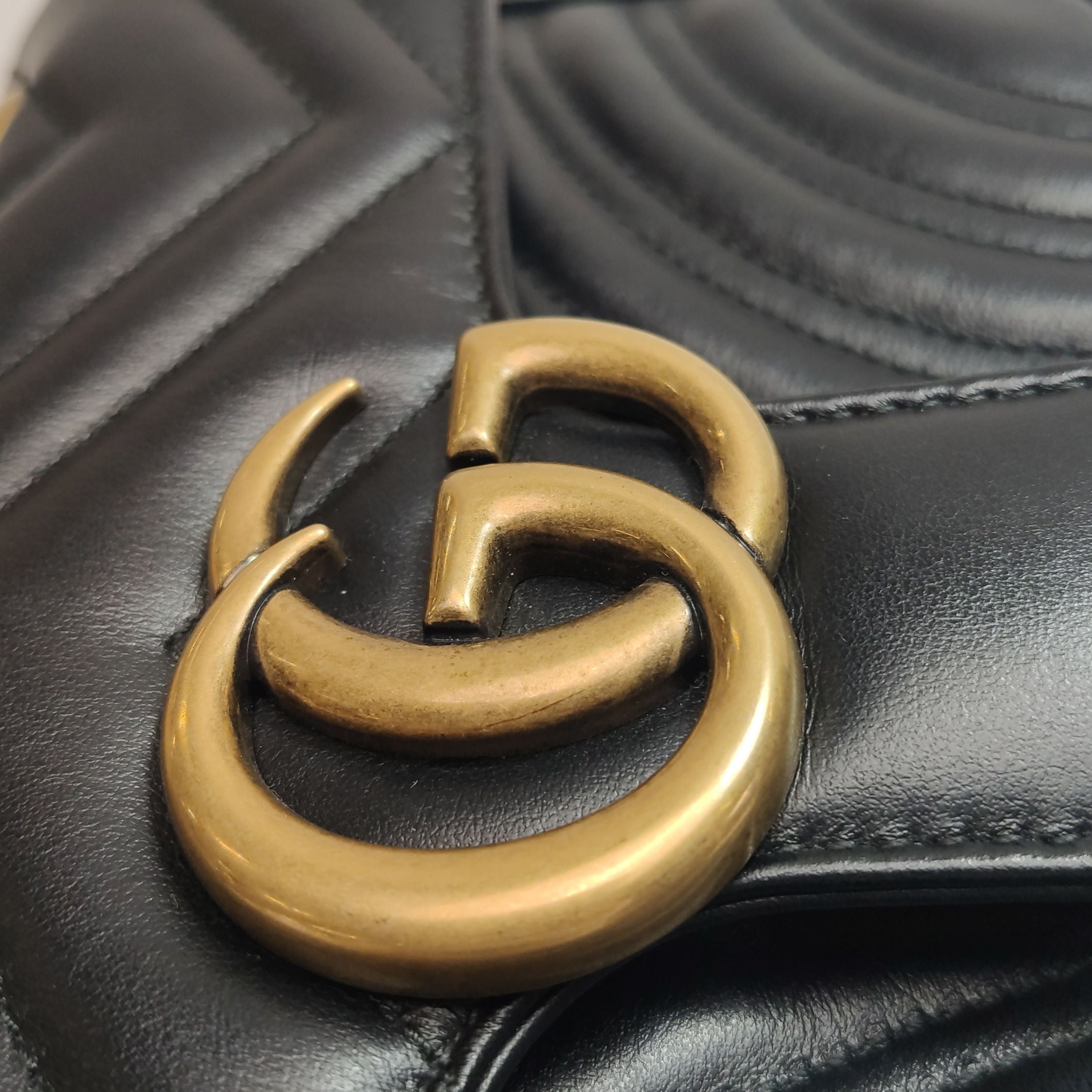 Gucci GG Marmont Mini Leather V-Stitch Double G Logo Flap Shoulder Bag 250604781222427