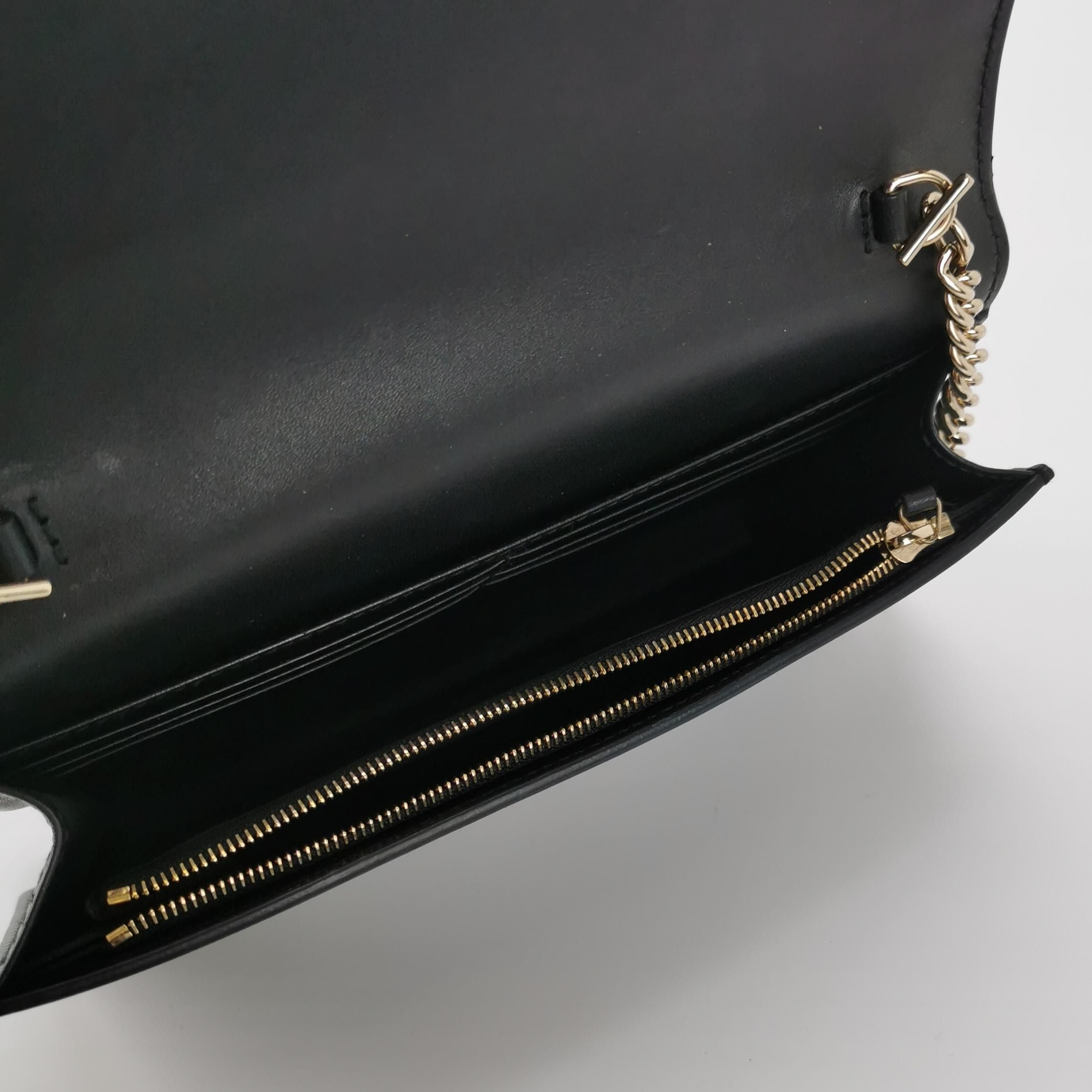 Gucci GG Embossed Shoulder Bag 250615781238274