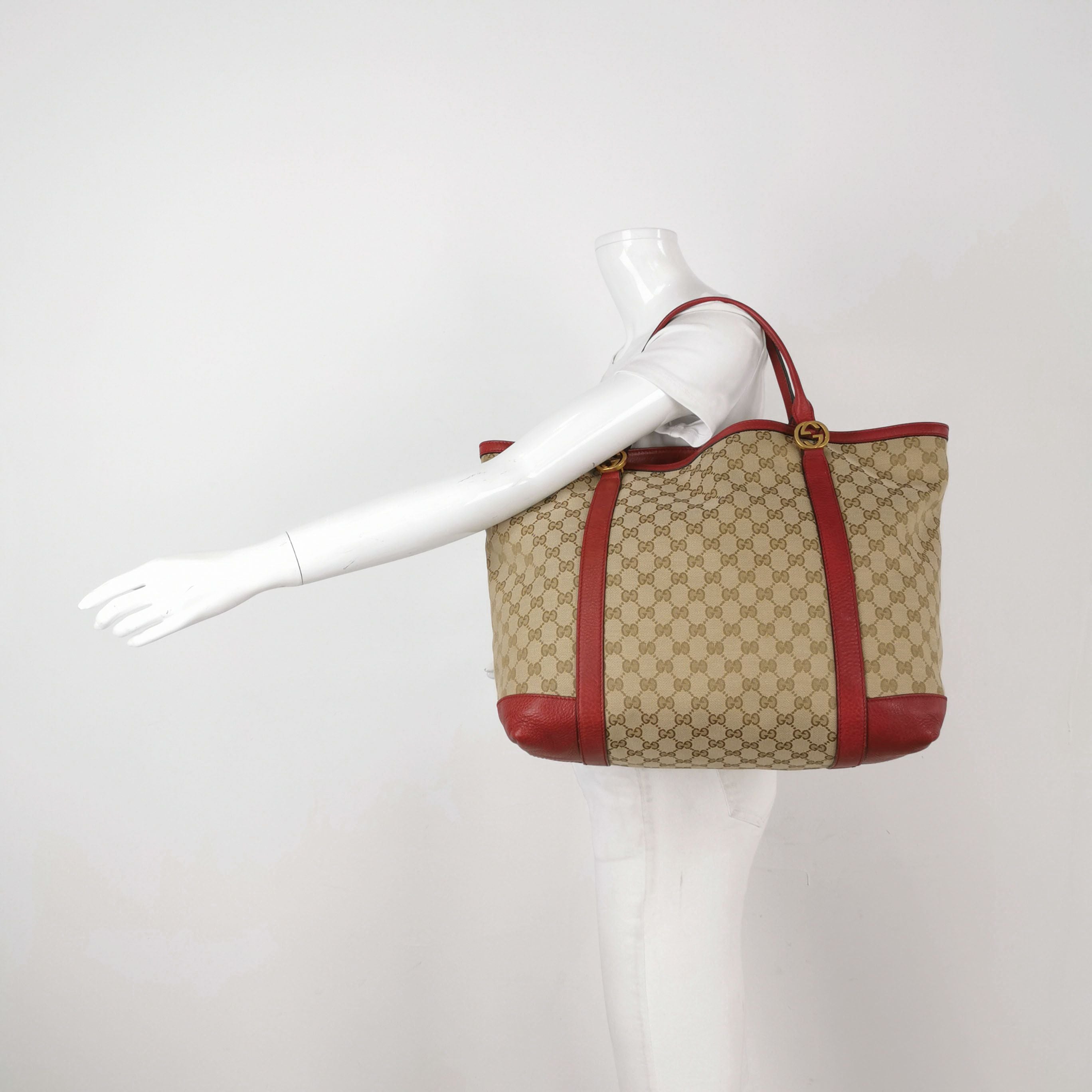 Gucci GG Canvas Shoulder Bag 250611781232340