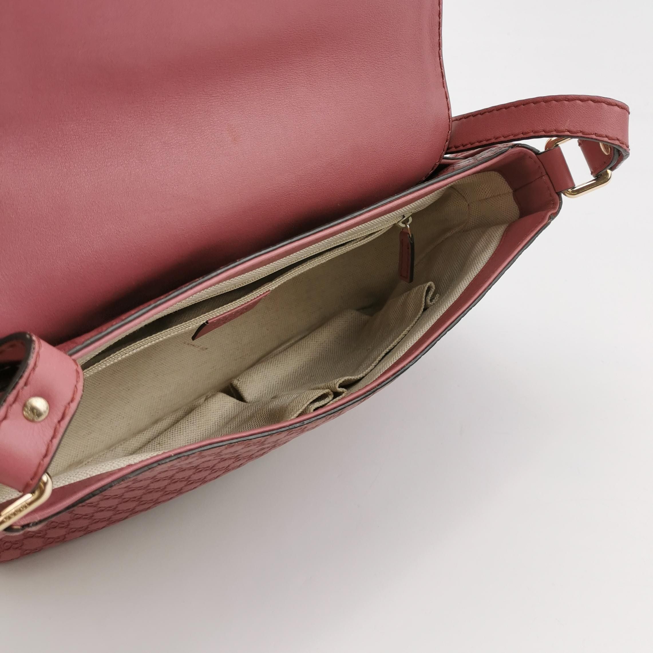 Gucci GG Embossed Crossbody Shoulder Bag 250529781213655
