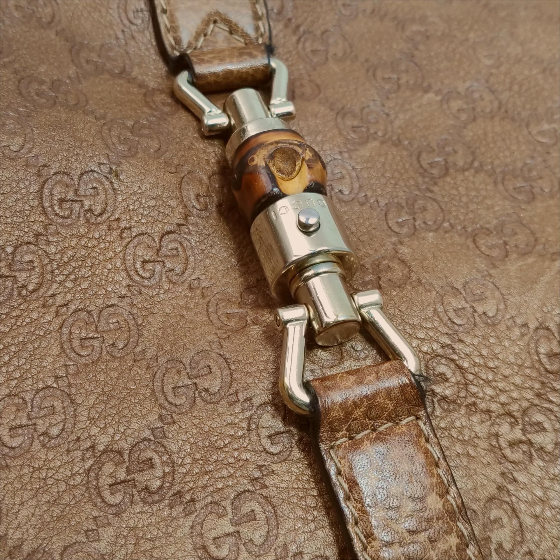 Gucci Jackie Leather Shoulder Bag with Metal Buckle 250527781210755