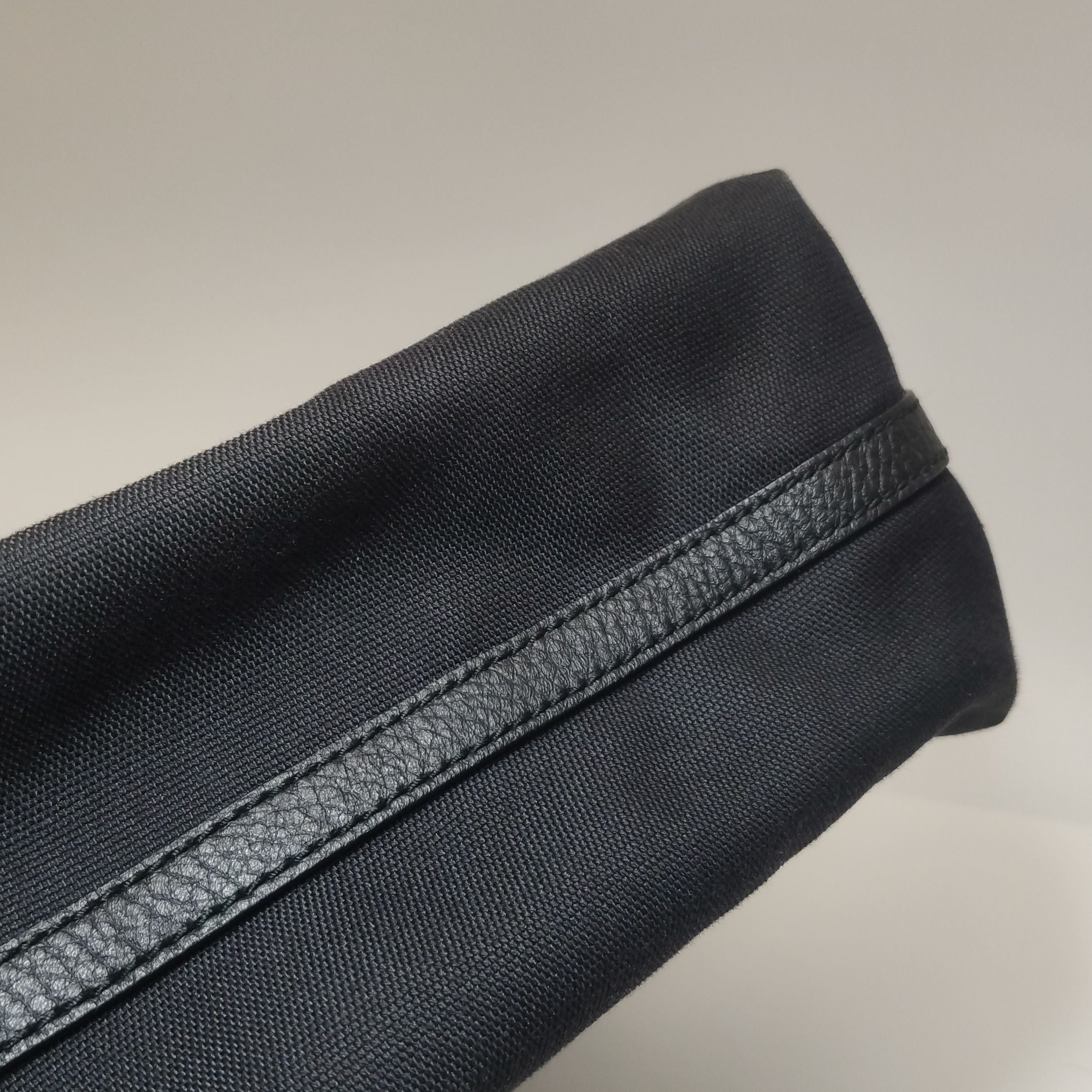 Gucci Leather Nylon Solid Logo Shoulder Bag 250413781146694
