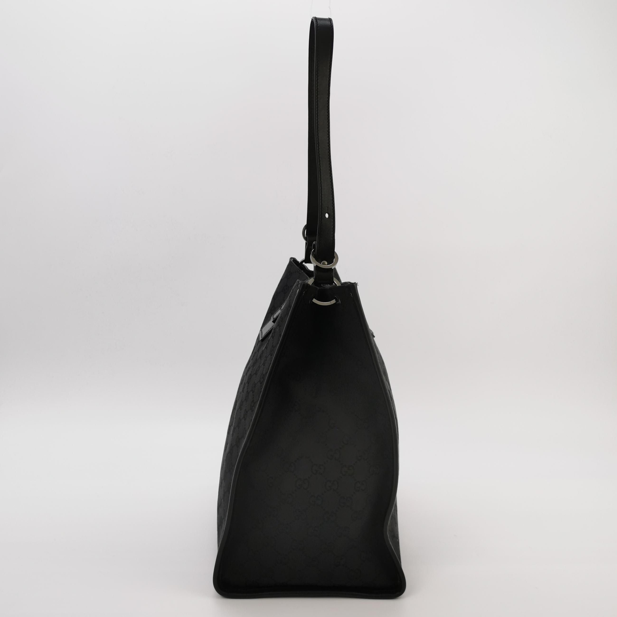 Gucci GG Canvas Shoulder Bag 250504781178079