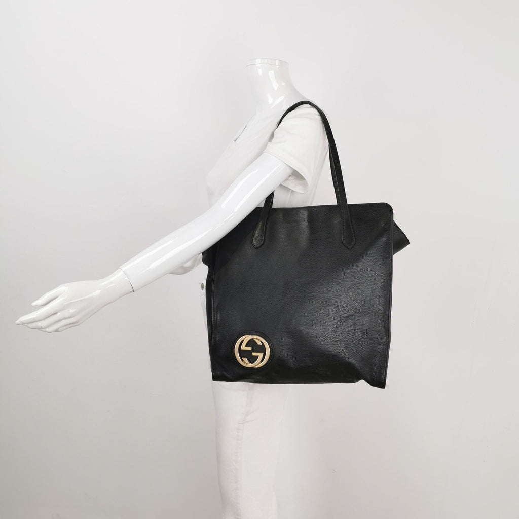 Gucci GG Logo Zip Shoulder Bag 250220781072230