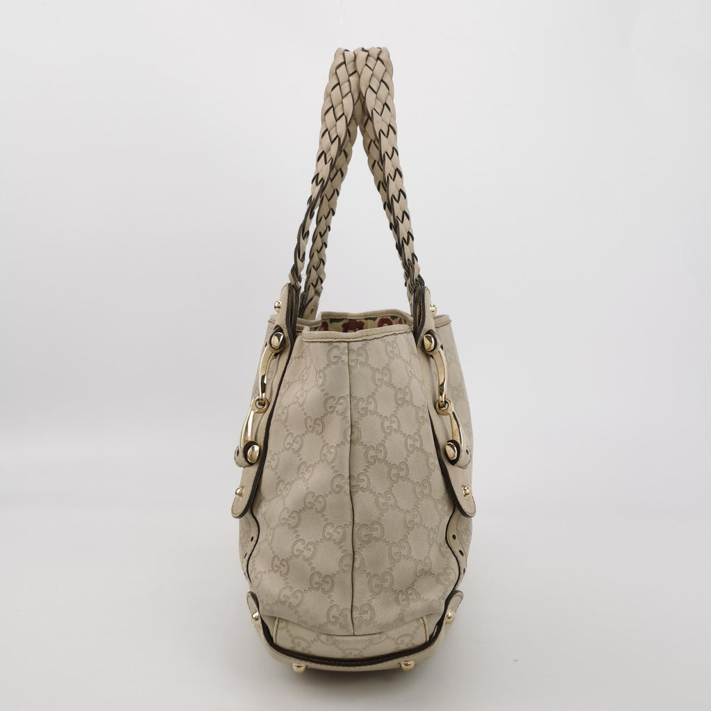 Gucci GG Supreme Shoulder Bag 250109781017526