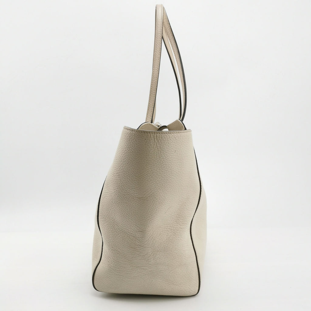 Gucci Swing Large Leather Solid Logo Shoulder Bag 250117781029265
