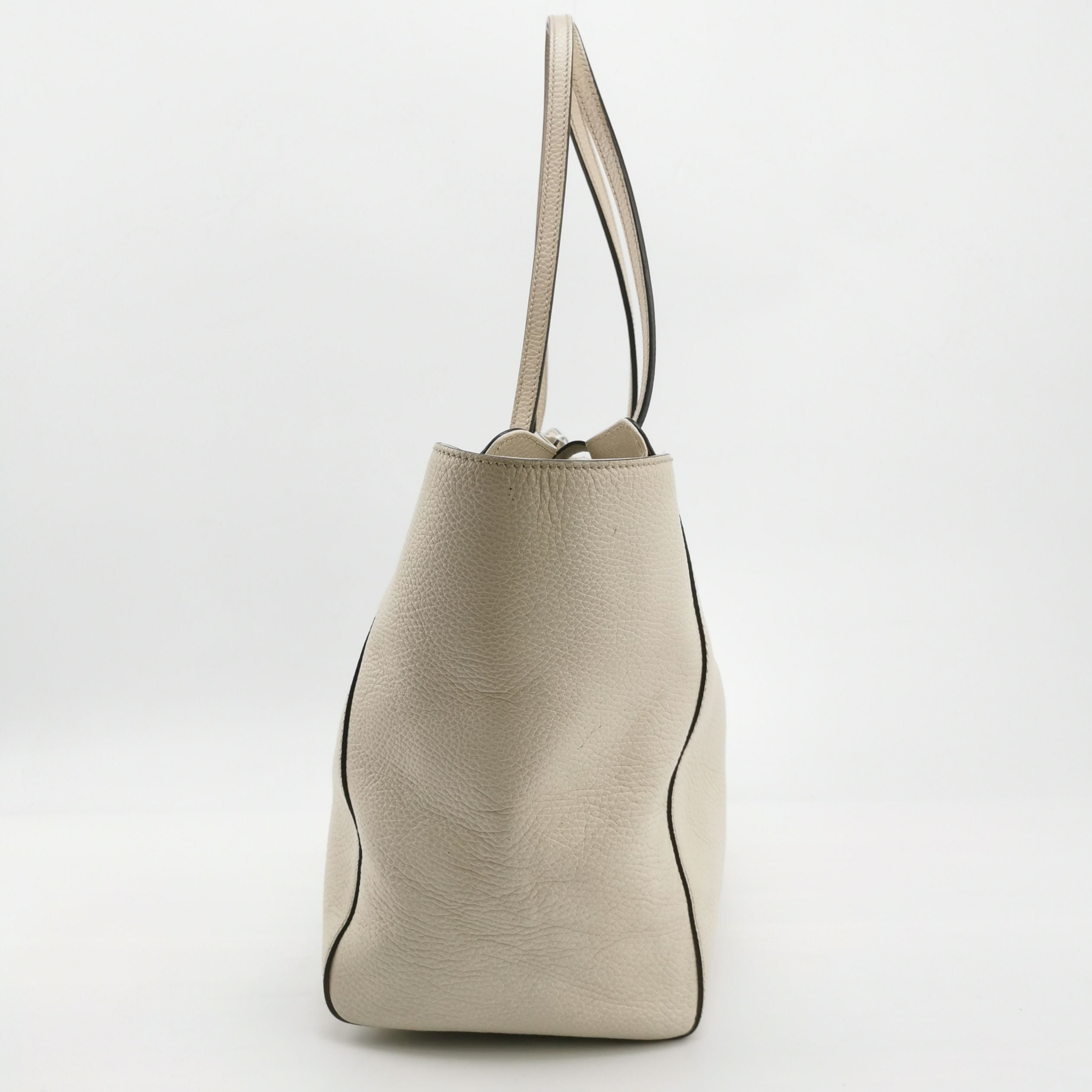 Gucci Swing Large Leather Solid Logo Shoulder Bag 250117781029265
