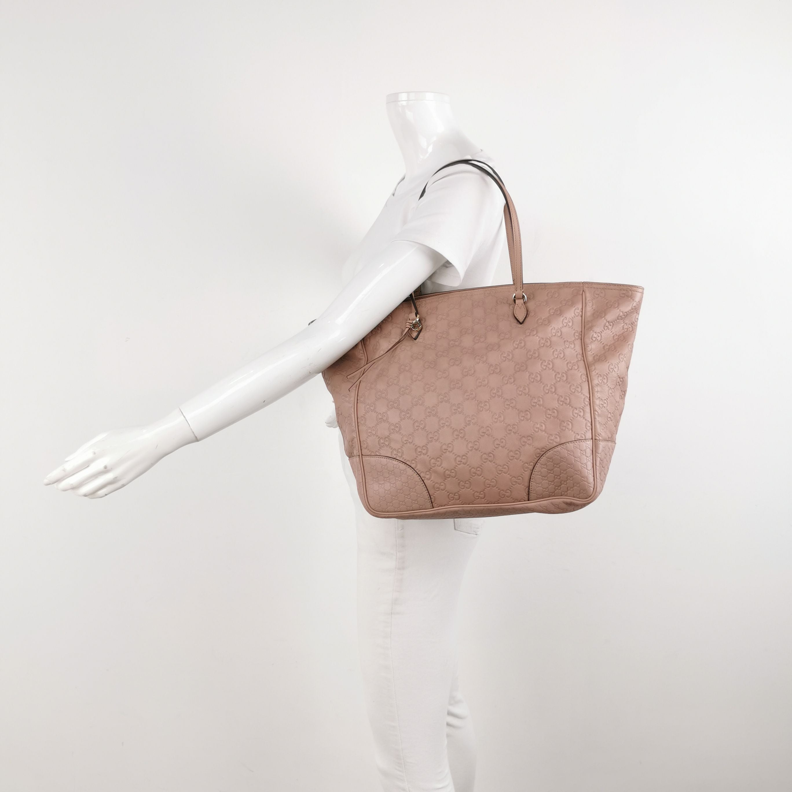 Gucci Bree Leather GG Monogram Interlocking G Tassel Shoulder Bag 250517781196209