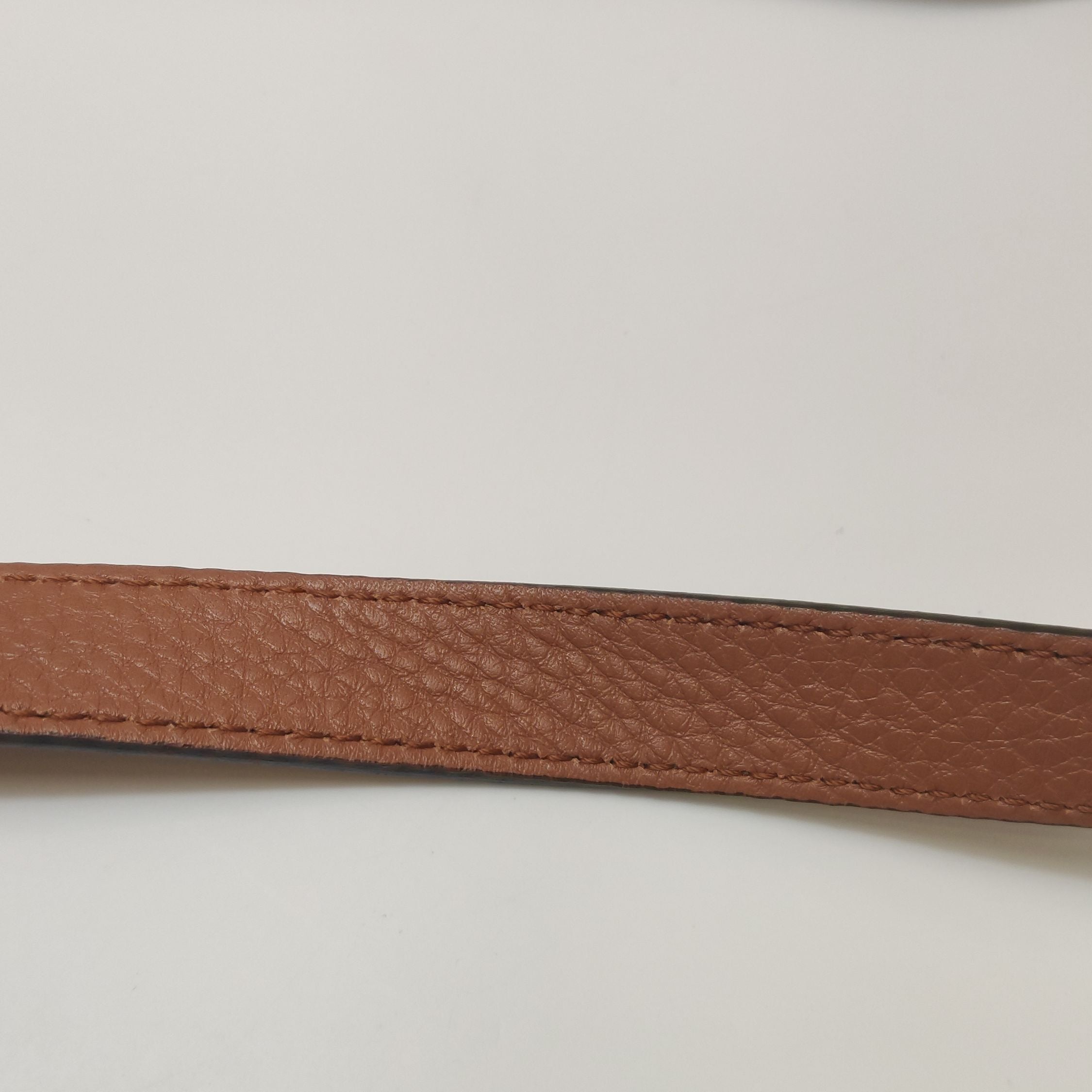 Gucci Leather Solid GG Logo Zip Shoulder Bag 250513781190155