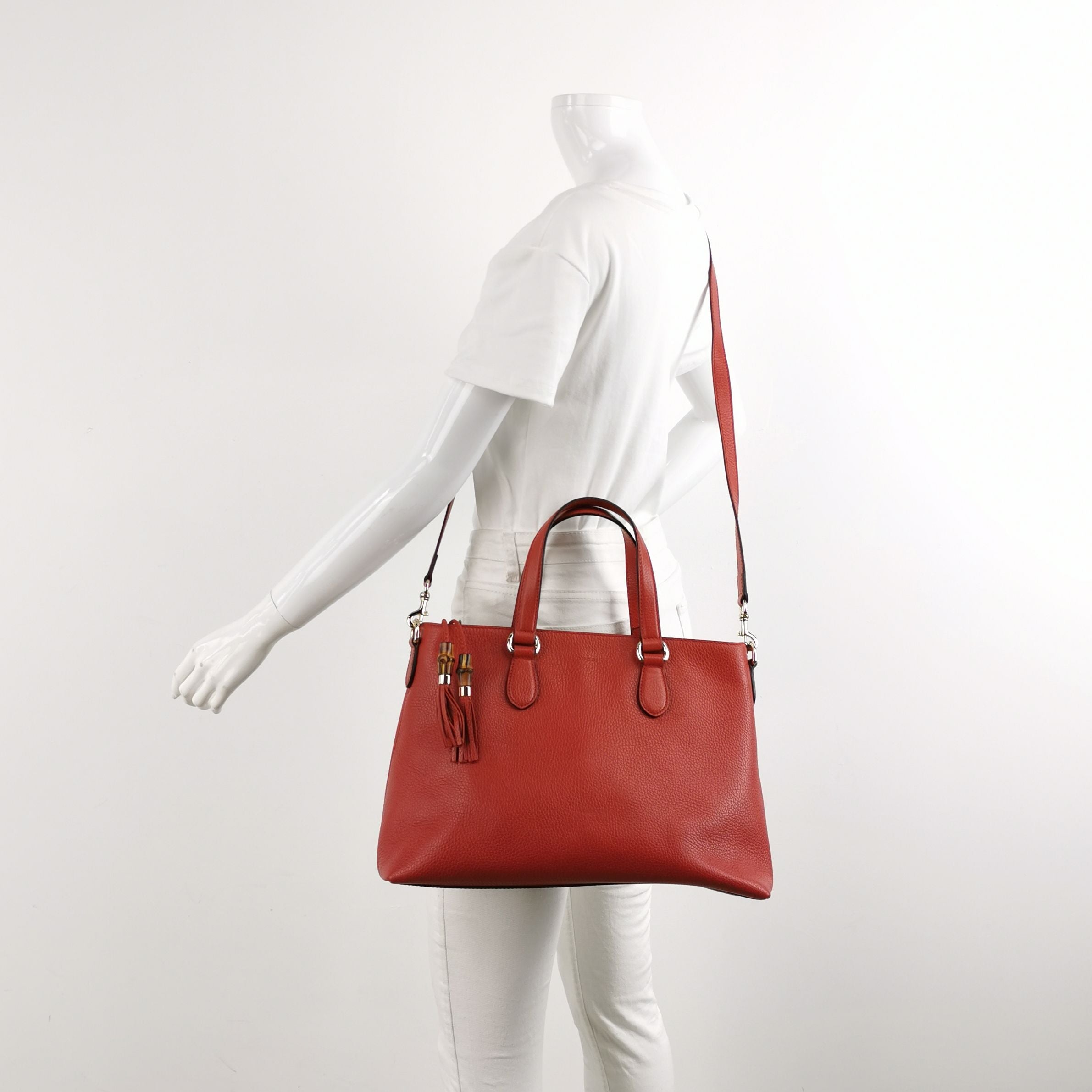 Gucci Bamboo Tassel Shoulder Bag 250208781053830