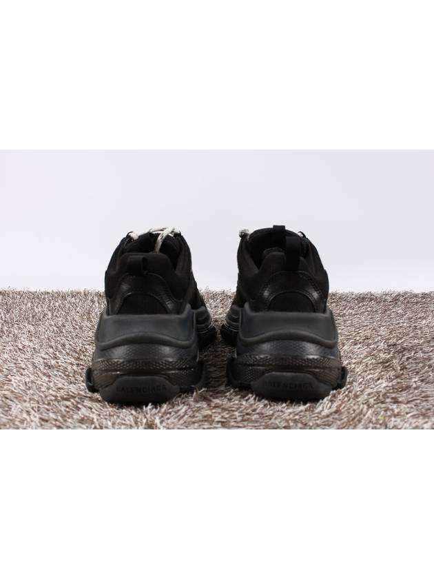 Balenciaga Triple S Black 38 250