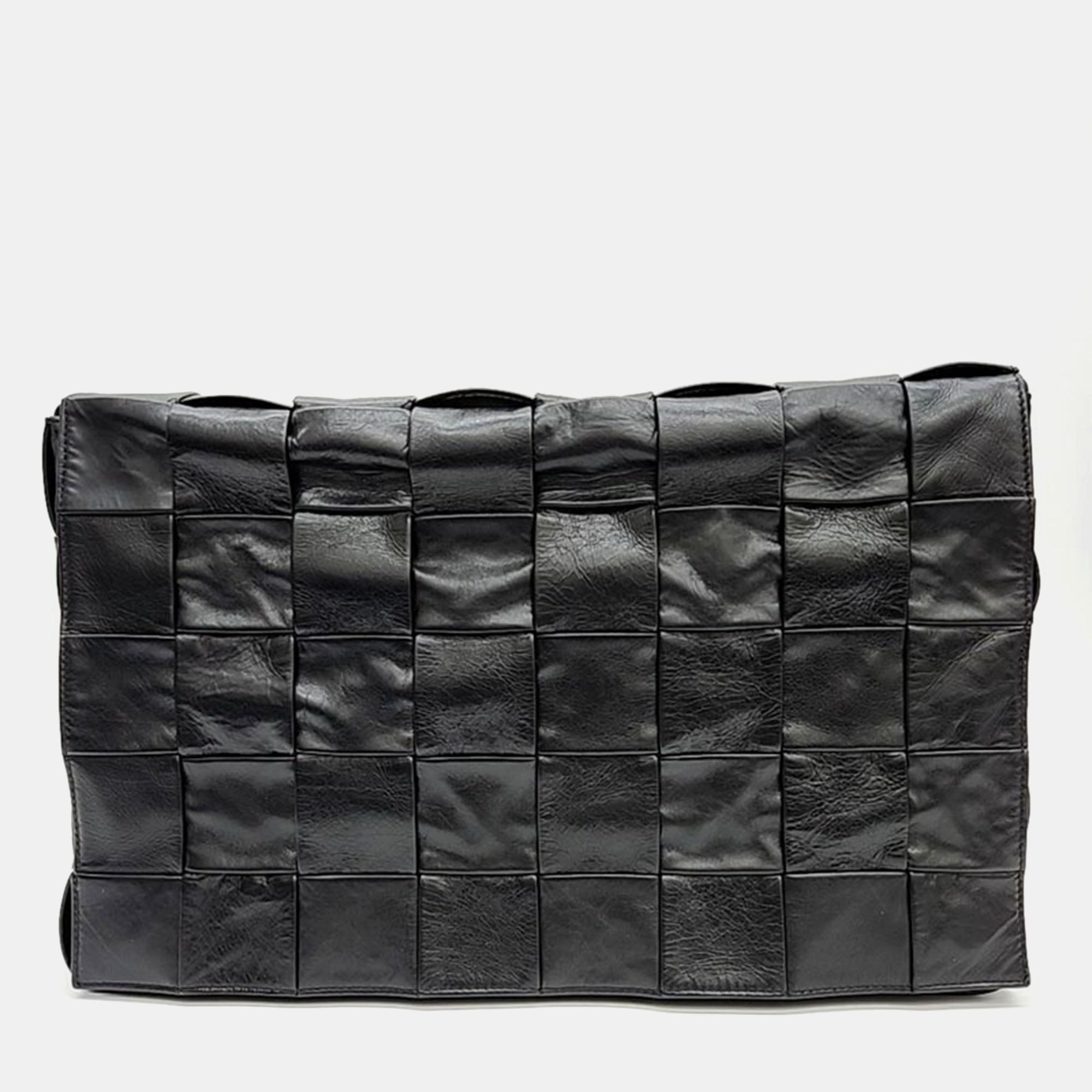 Bottega Veneta Black Intreciatto Leather Cassette Shoulder Bag