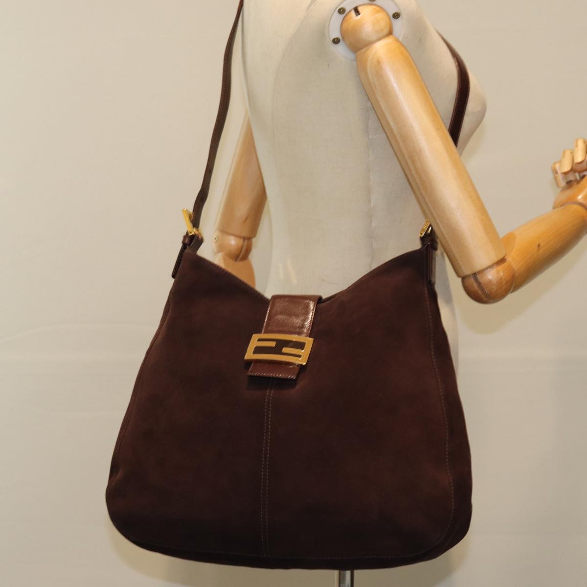 FENDI Mamma Baguette Shoulder Bag Suede Brown76015