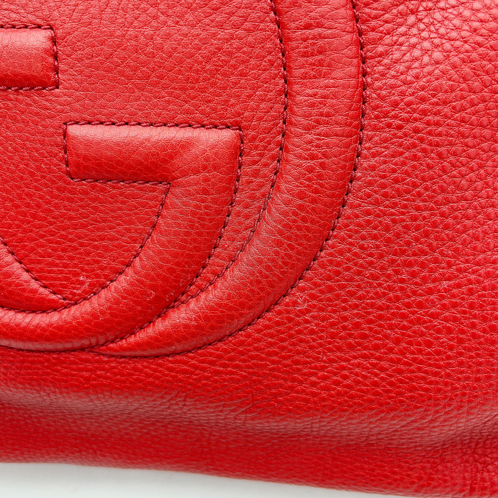 GUCCI Pebbled Calfskin Medium Soho Shoulder Bag Tabasco Red 2504211104
