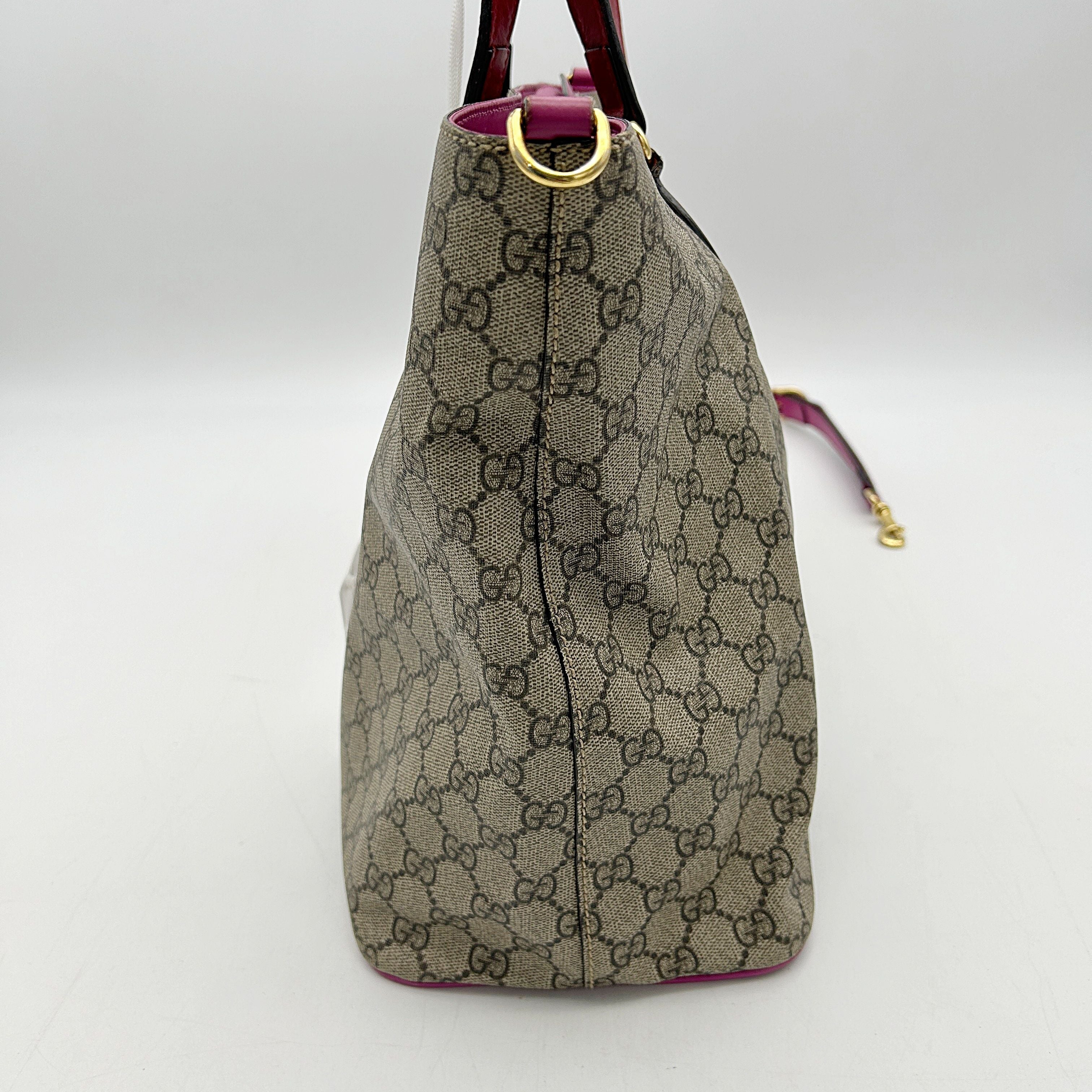 GUCCI Soft GG Supreme Monogram Medium Crossbody Tote Beige Hibiscus Red New Rosette LA19445