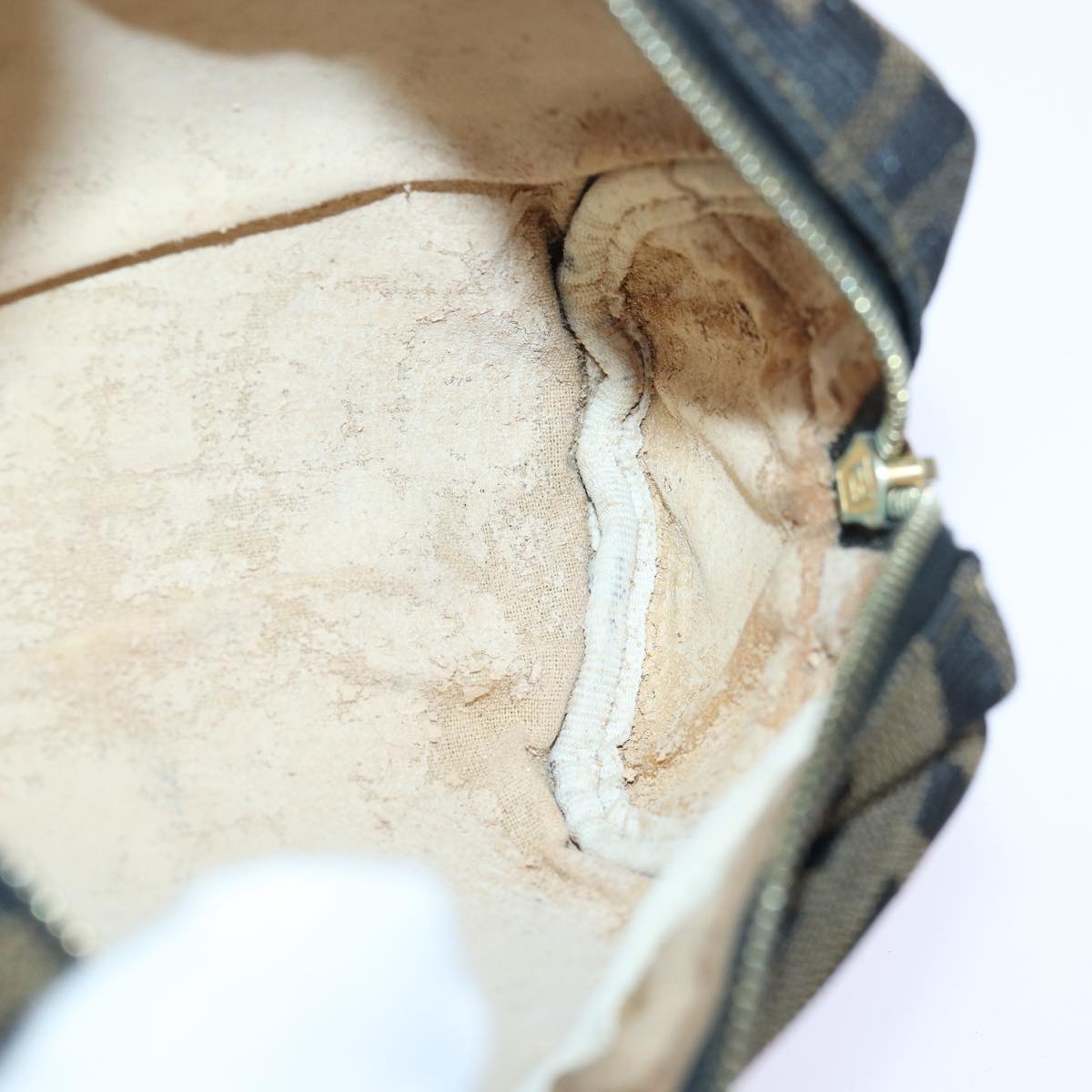 FENDI Zucca Canvas Pouch Brown Black gold82115