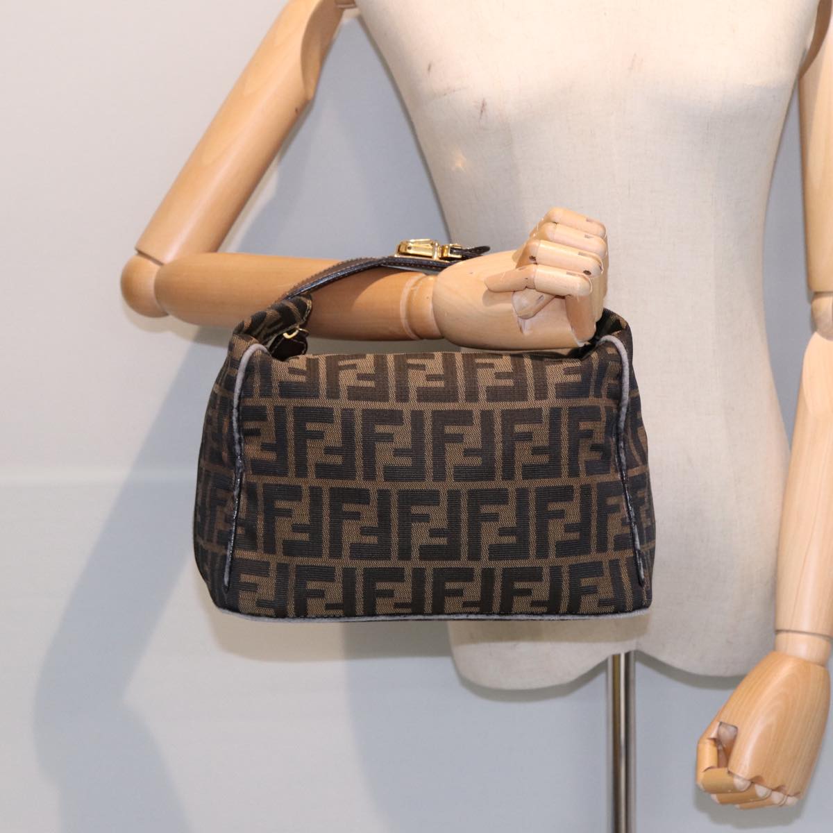 FENDI Zucca Canvas Hand Bag Brown Black gold88081
