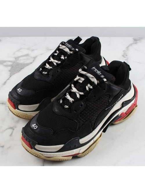 Balenciaga Triple S Black Red 40 250