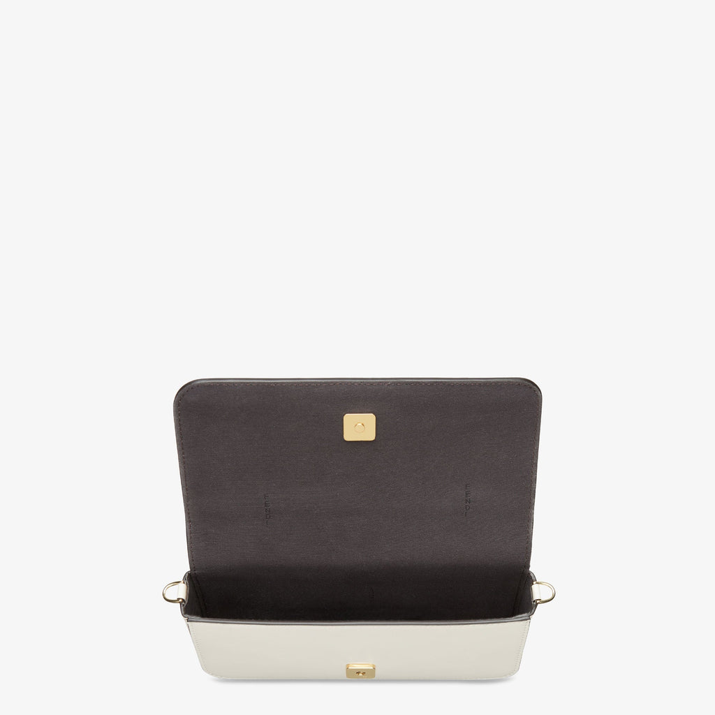 Fendigraphy Wallet On Chain White