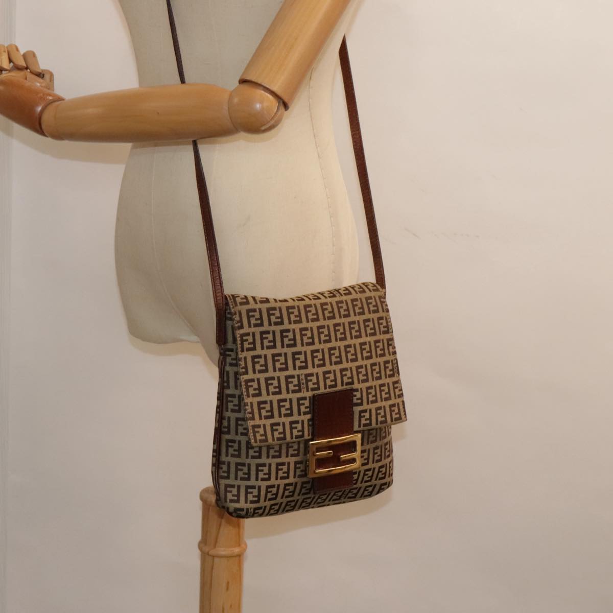 FENDI Zucchino Canvas Shoulder Bag Beige Gold90776