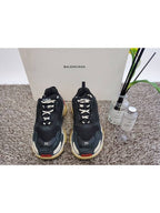 Balenciaga Triple S Black Red 39 260