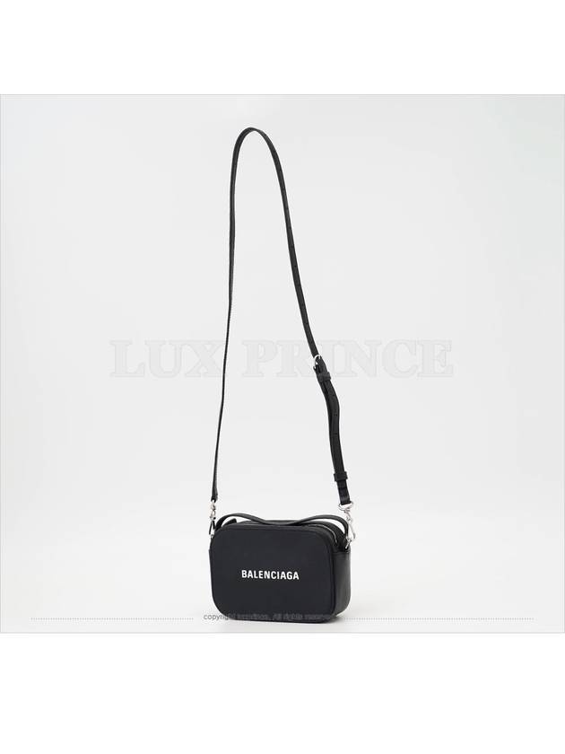 Balenciaga Camera bag 608653 0917sv