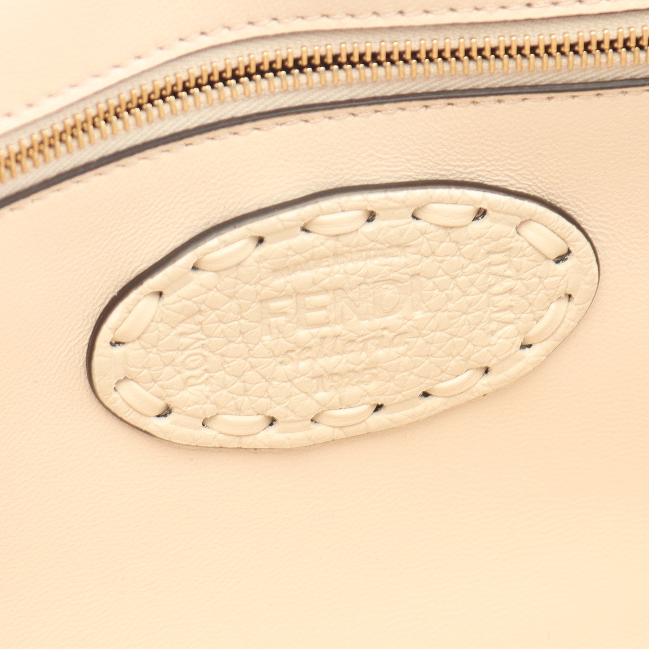 FENDI Mamma bucket Handbag Leather Light beige 2WAY