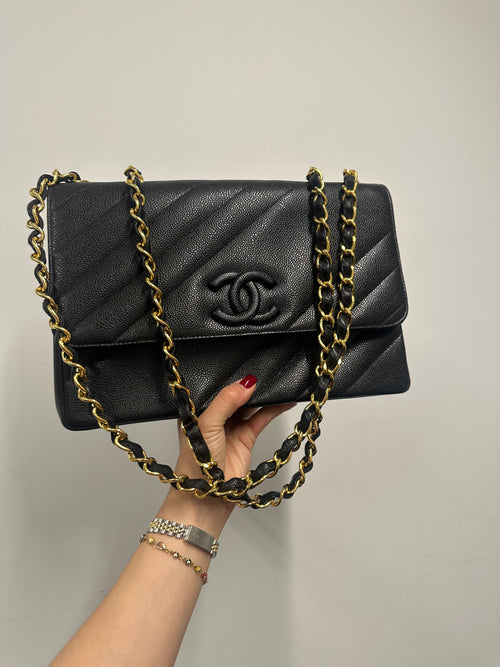 CHANEL-  1995 Straight Flap Jumbo shoulder bag