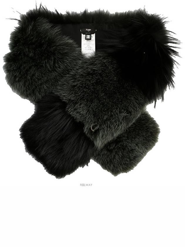 Fendi women muffler