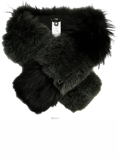 Fendi women muffler