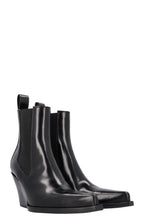 BOTTEGA VENETA Lean Boots Leather Black