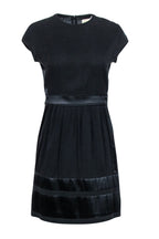 Burberry - Black Short Sleeve Silk Blend Dress Sz 4