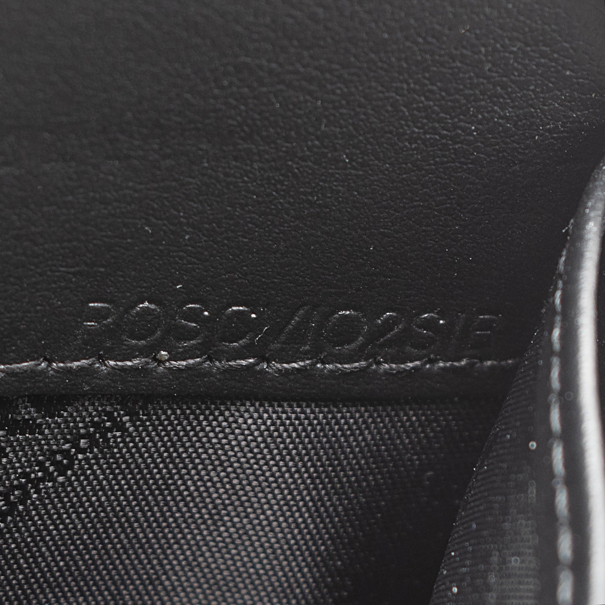 Burberry Embossed Leather Elmore Zip Around Wallet (SHF-pHtHae)