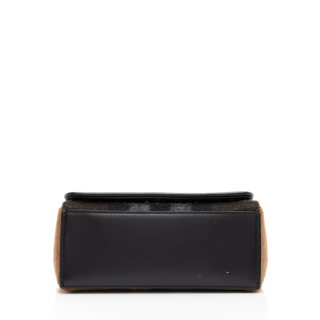 Burberry Cashmere Hackberry Check Note Bag (SHF-mhujpt)
