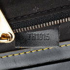 Burberry Embossed Grainy Calfskin  Bi-Fold Wallet (SHF-eDYuMU)