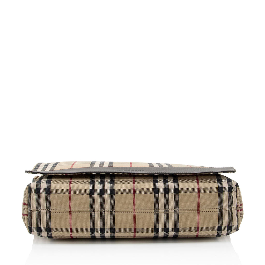 Burberry House Check Flap Messenger (SHF-y42K06)
