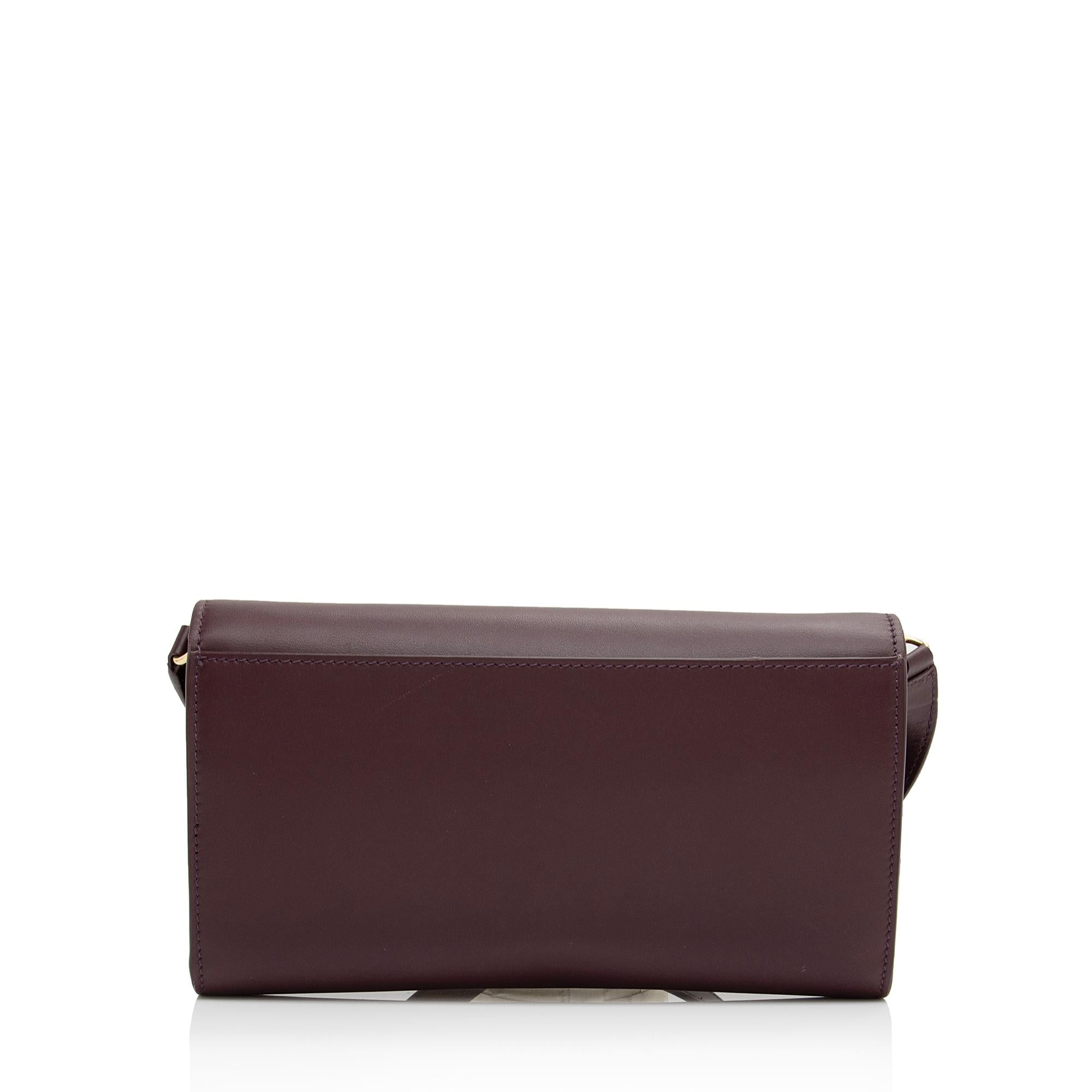 Burberry Leather Hannah Wallet on Strap (SHF-r1Okod)