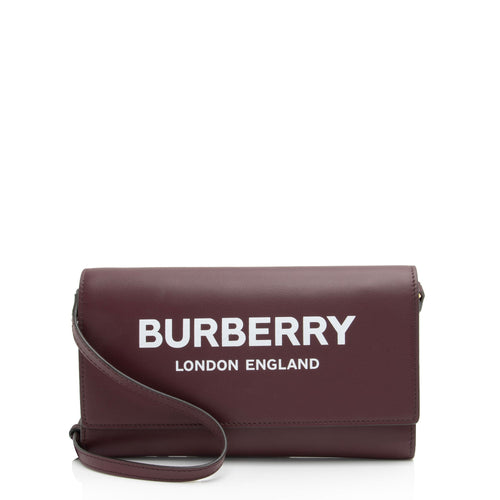 Burberry Leather Hazelmere Wallet on Strap (SHF-TxOus0)