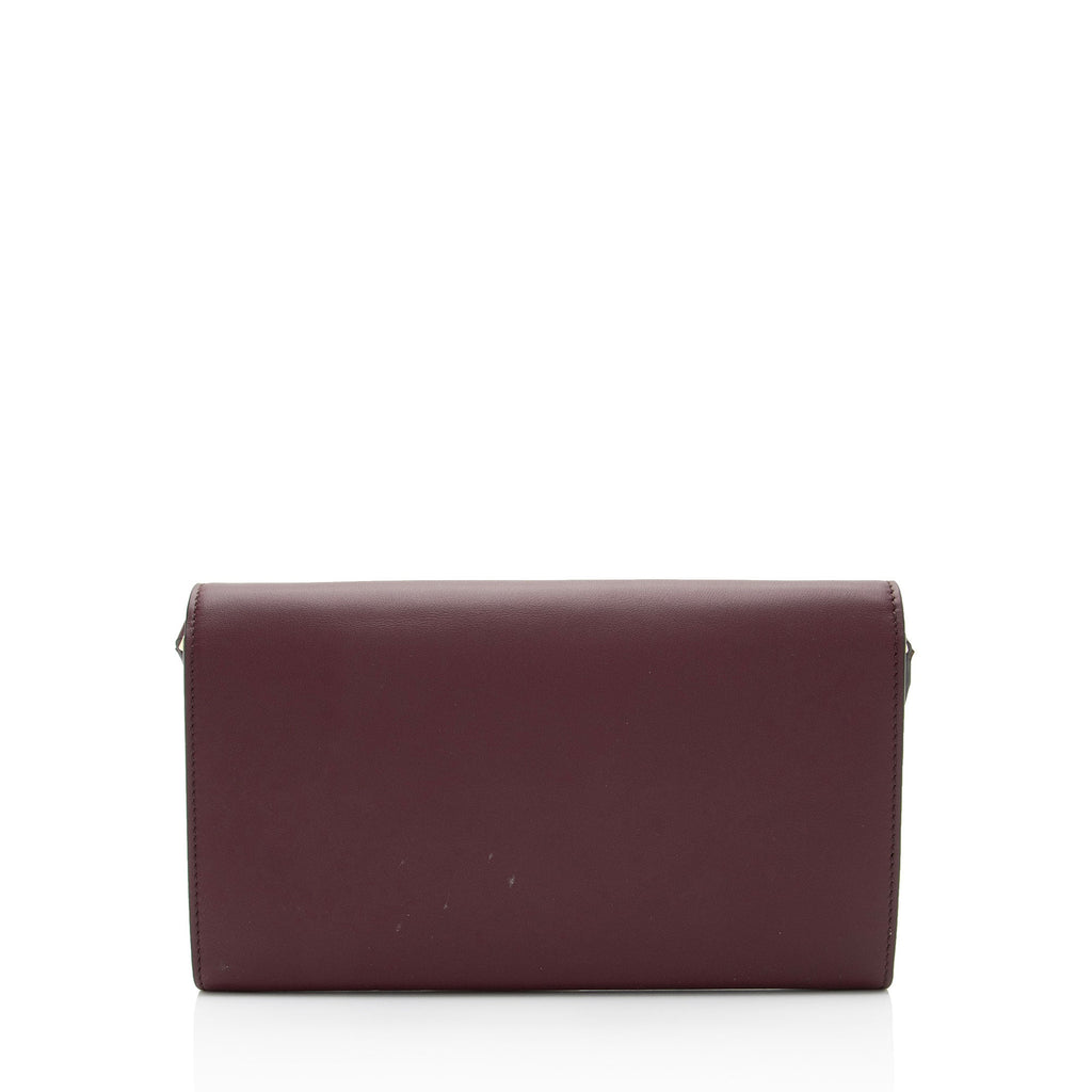 Burberry Leather Hazelmere Wallet on Strap (SHF-waAZED)