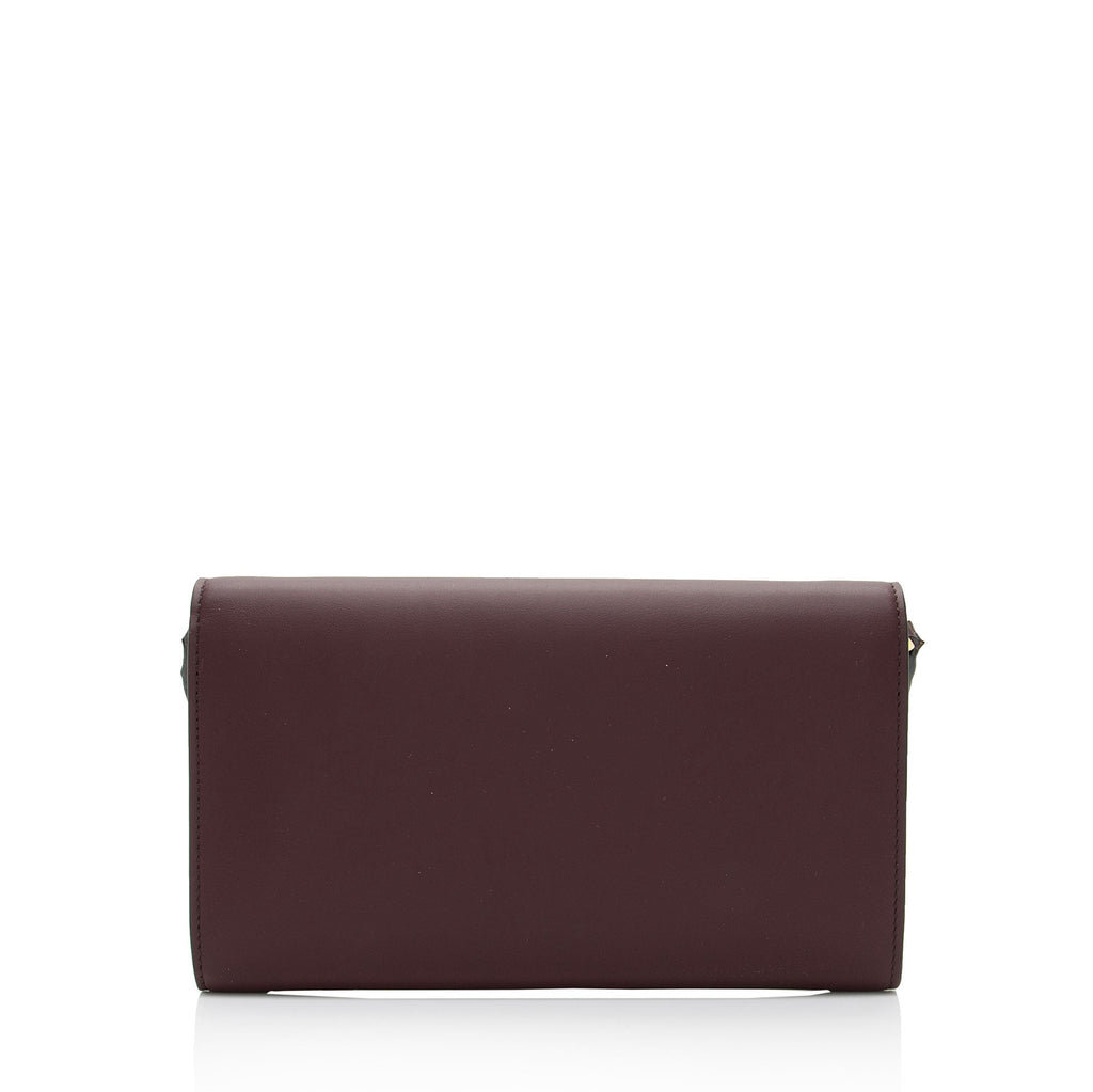 Burberry Leather Hazelmere Wallet on Strap (SHF-VFcGwG)
